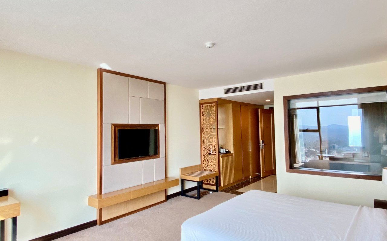 Mường Thanh Luxury Buôn Ma Thuột - Deluxe King 1