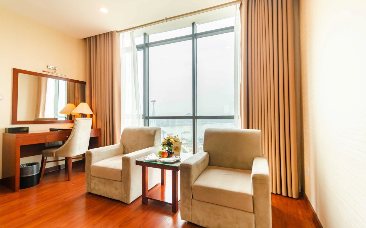 Mường Thanh Luxury Quảng Ninh - Premium Deluxe King 2